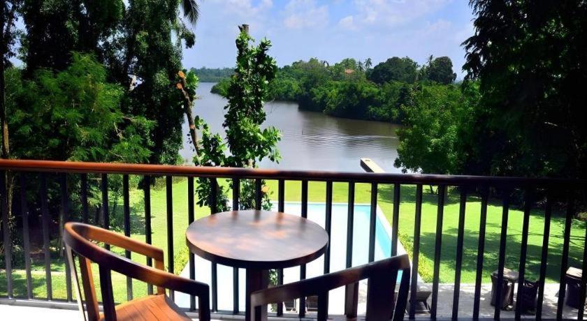 Roman Lake Ayurveda Boutique Resort Ahungalla Exterior photo